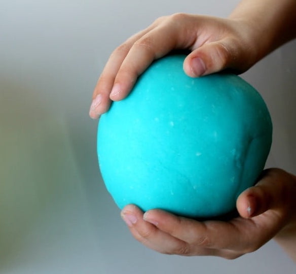 Imparare a disegnare: 3 esercizi di neuropsicomotricità da fare a casa - Centro Tice pallina di pongo